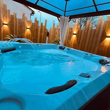 Entier - Piscine - Jacuzzi Willa *