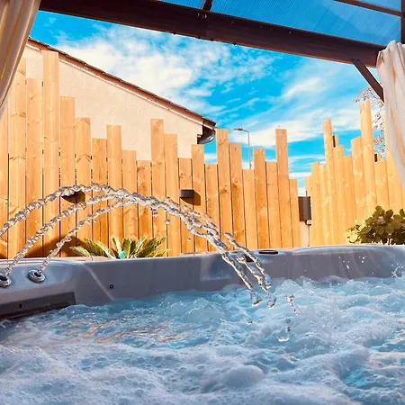 Entier - Piscine - Jacuzzi * Mons (Haute-Garonne)