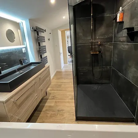 Entier - Piscine - Jacuzzi Villa